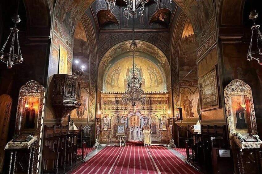 Private tour to Peleș Castle, Pelișor and Sinaia Monastery