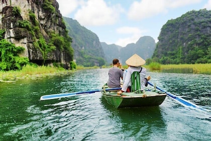 Plane and Minibus Da Nang Private 9-Day Experience