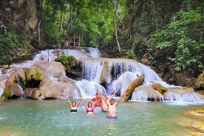 Adventure between Waterfalls and Jungle Private Service