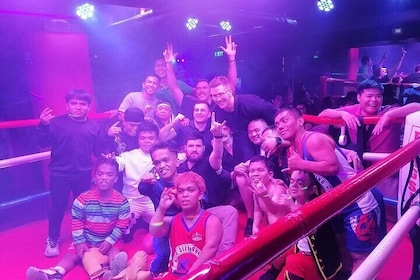 Makati : Pubcrawl Midget boxing rooftop music and gogo clubs