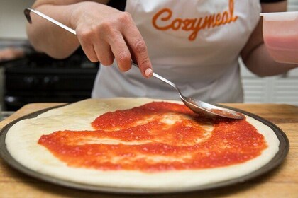 Pizza Making + Wine Tasting in a Tuscan Vineyard (4-Course Meal)