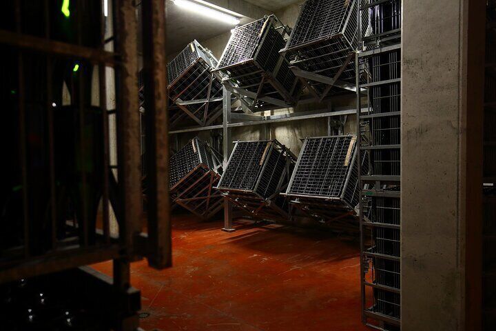 Visit and Tasting DE Crémants DE Bourgogne 1h45