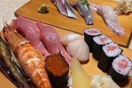 Osaka Night Foodie Tour in Namba