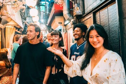 Tokyo: Shinjuku Local Eats, Street Food Tour & Culture Walk