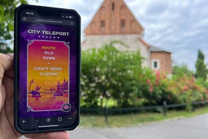 Krakow Old Town City Tour Game with Craft Beer Tasting