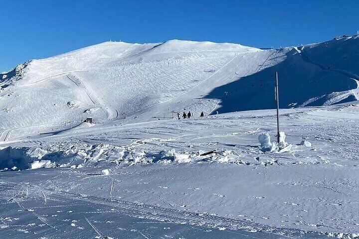Mount Hutt Scenic Sightseeing Tour with Skiing and Spa Retreat