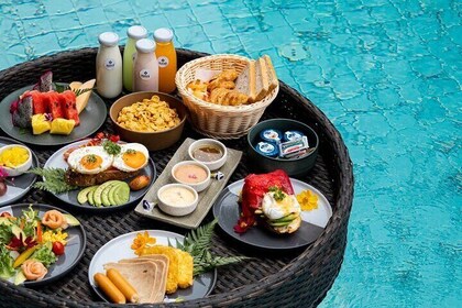 The Floating Feast A Luxurious Brunch Experience