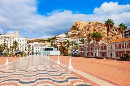 Alicante: Private 4-Hour Tour of Castle, Old Town & Beach