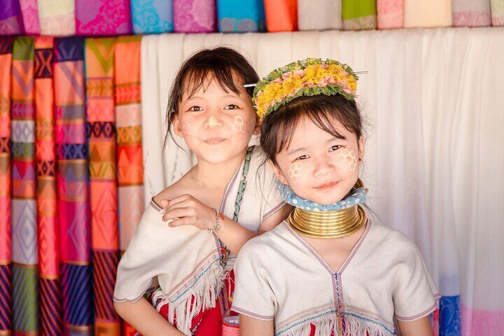 Chiang Rai Temples and Long Neck Village Day Trip from Chiang Mai