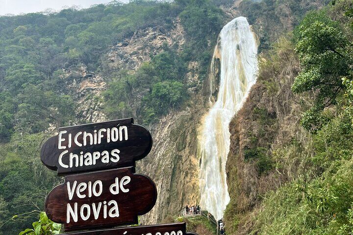 Waterfalls El Chiflón and Lagunas de Montebello in Chiapas