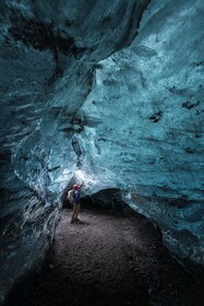 Visita a la cueva de hielo de cristal para grupos pequeños