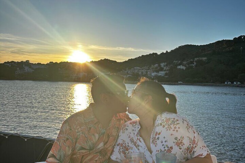 Alcudia Sunset Boat Trip Drinks, Tapas SUP & Snorkel 
