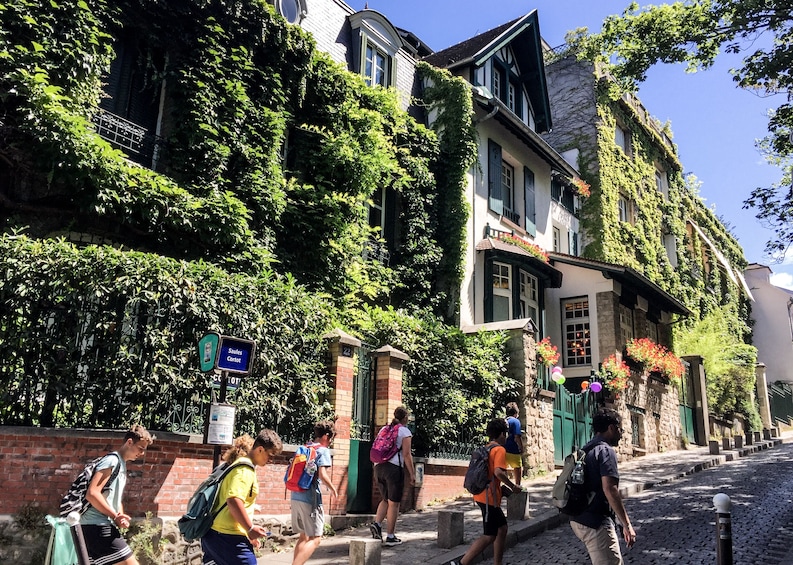 Montmartre Walking Tour: Paris' Best Art, Culture and Food