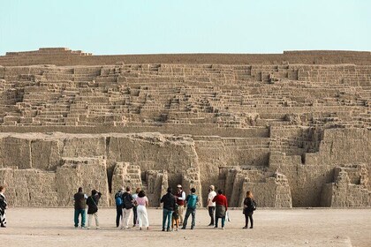 Miraflores Boardwalk, Parks and Huaca Pucllana Walking Tour