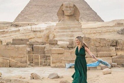 Cairo by Plane Day Trip to Pyramids and Museum - Sharm El Sheikh