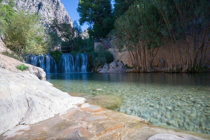 Alicante: Private Tour to Guadalest, Algar Falls & Winery