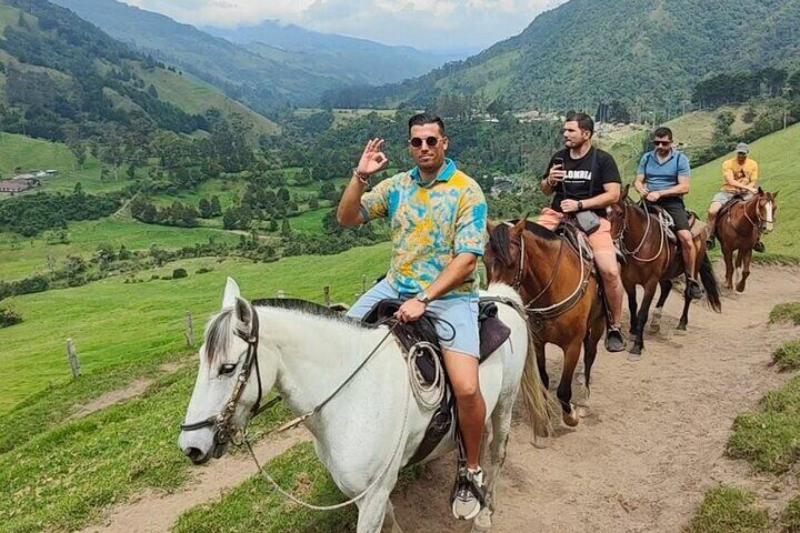 Horseback Riding Tour Through Medellin's Most Beautiful Landscapes