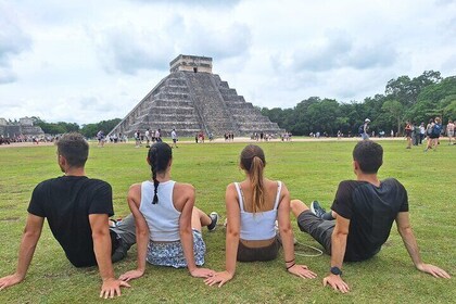 Chichen Itza: Tour with Expert Guide without lines!