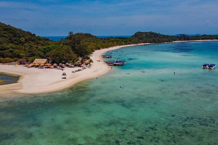 Pig Island and Koh Tan Snorkeling Fun by Speedboat from Samui