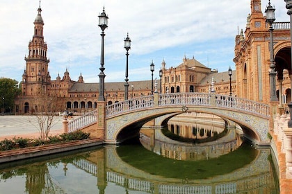 Seville Private Full-Day Tour from Algarve