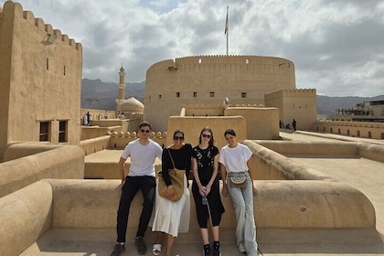 Sharing Tour to Nizwa and Jebel Akhdar - Full Day