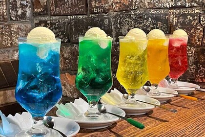 Tokyo Hidden Book Town Tour: Jimbōchō & Retro Café & Local Lunch