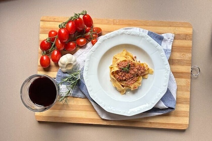 Authentic Tuscan Cooking Classes in Cortona-Pasta and Tiramisu'