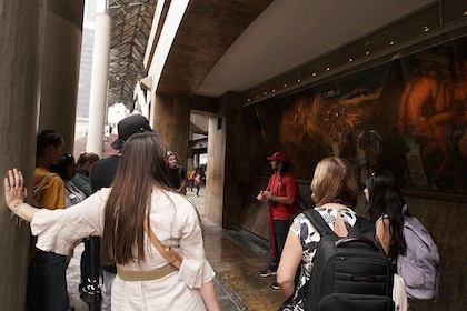 Walking Tour of the Most Famous Places in City centre Medellin