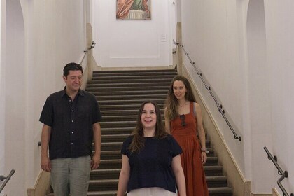 Private Prado Museum Tour with Pickup, Skip-The-Line and Wine