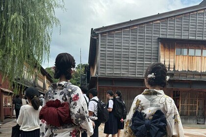 Kanazawa Samurai and Geisha Districts Private Walking Tour