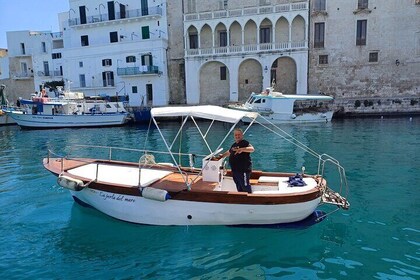 Gozzo Boat Tour in Monopoli