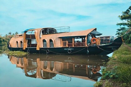 Kalappura Houseboats Combination Backwater Tour