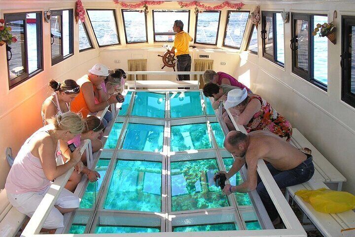 1-Hour Glass Boat Sea Trip with Transfer - Sharm El Sheikh
