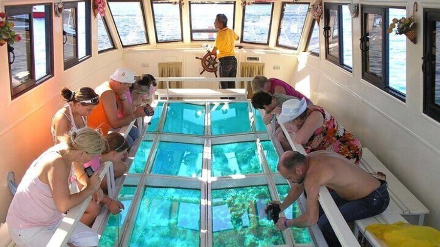 1-Hour Glass Boat Sea Trip with Transfer - Sharm El Sheikh