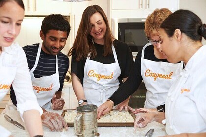 Make Vegetarian Pasta & Tiramisù + Wine (4-Course Meal)