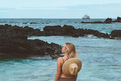 7-day Galapagos Island Hopping Adventure Expedition