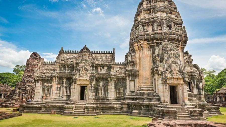 The Best Of Nakhon Ratchasima Walking Tour