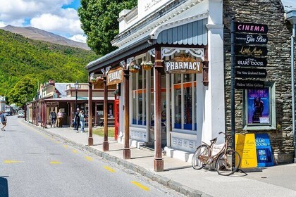 Private Guided Arrowtown and Surrounds Tour ex Queenstown