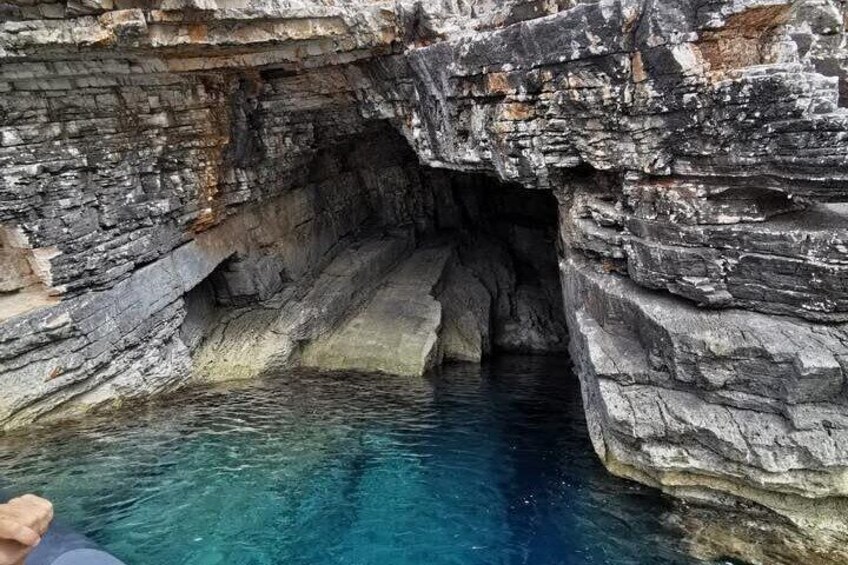 Blue Cave & 6 Islands Gastro Tour - SMALL GROUP FROM SPLIT