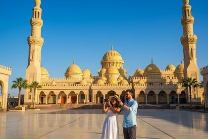 Private City Tour with Catamaran & Parasailing - Hurghada