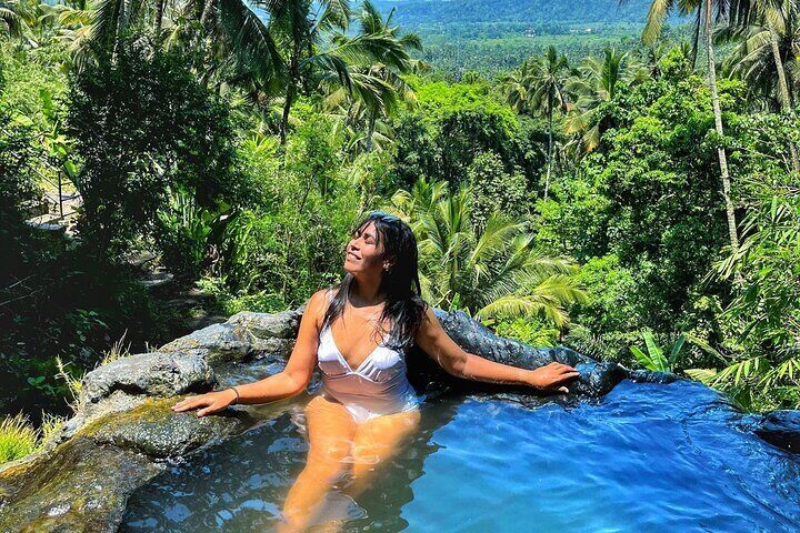 Bali Private Tour from Seminyak to Virgin Beach with Lunch