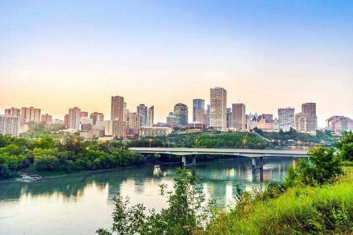 Edmonton Scavenger Hunt: Alberta’s Charming Capital