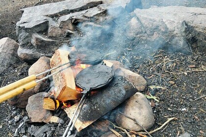 Oslo: Fjord View, Forest Hike & Bonfire Waffel Experience