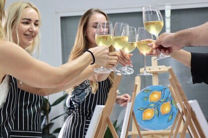 Art-Therapy with Wine: Creative Evening in Alicante