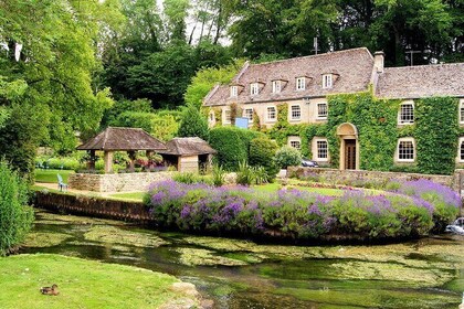 Cotswolds Villages and Countryside Full-Day Trip from London