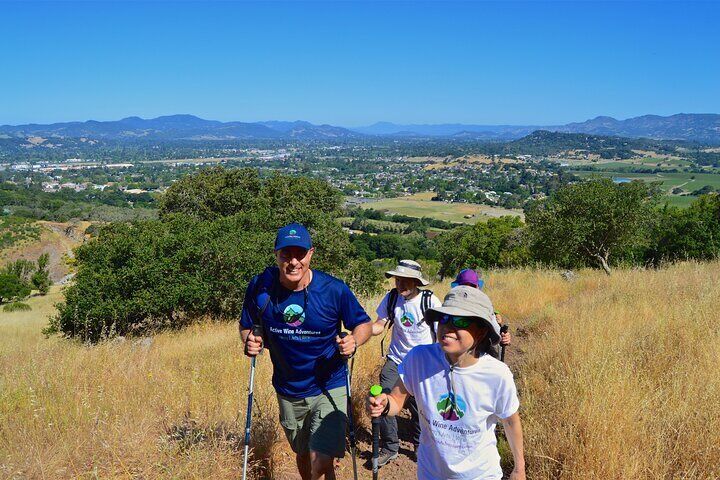 Trail guide and tour guests on a private Napa Hike & Wine Tour. We offer 4 different Hike & Wine Tours in Napa Valley!