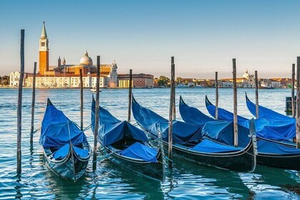 Venice Walking Tour: Jewish Ghetto, Rialto & Doge's Palace