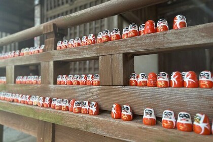 Osaka: Katsuo-ji Temple with Hundreds of Daruma Figures