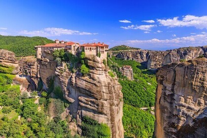 Private Shore Tour: Meteora Monasteries from Igoumenitsa