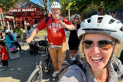 Vancouver City Tour by Bike and Ferry
